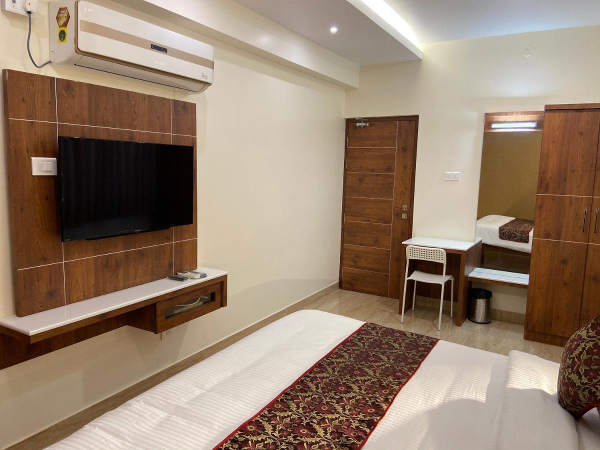 Le Shiv Executive Suite Theni Εξωτερικό φωτογραφία
