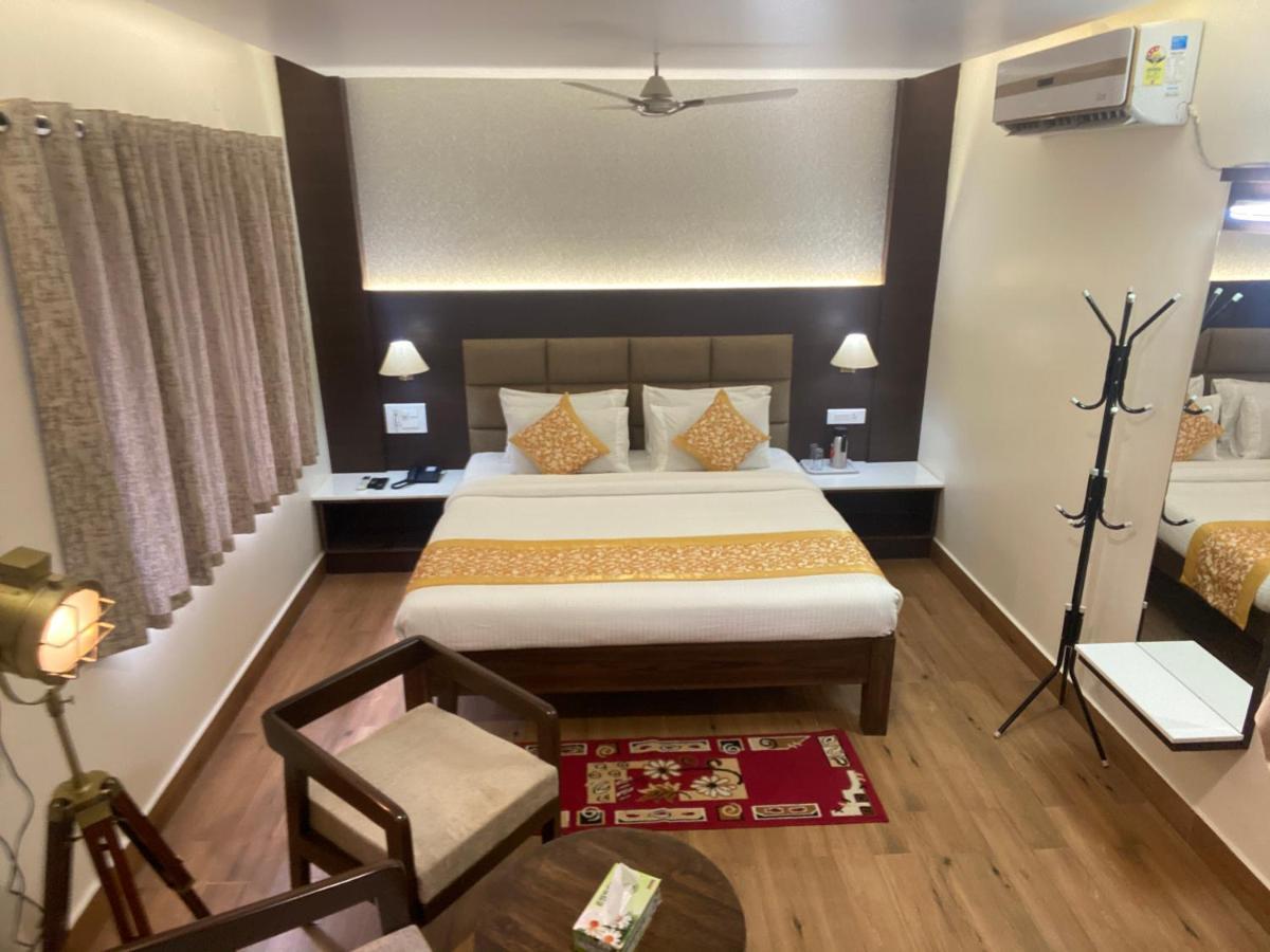 Le Shiv Executive Suite Theni Εξωτερικό φωτογραφία