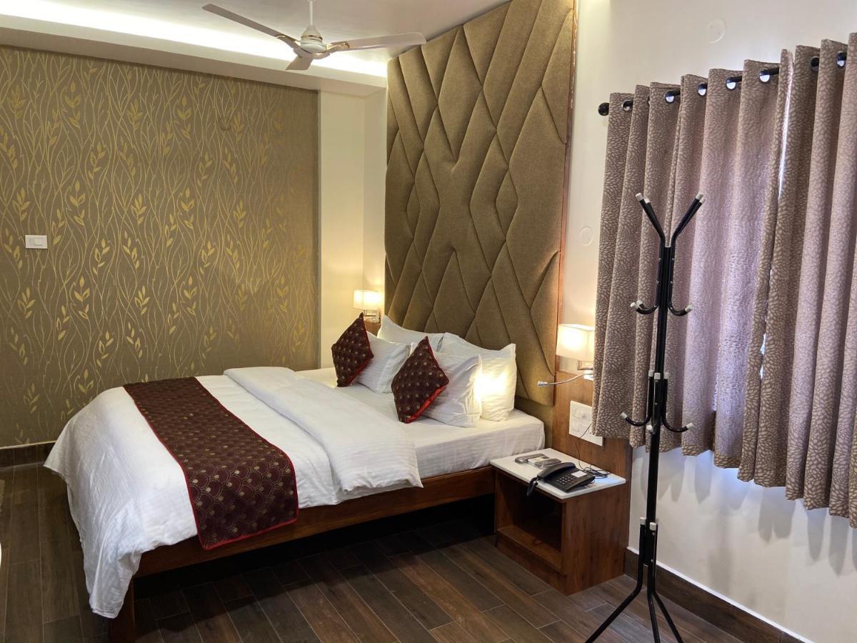 Le Shiv Executive Suite Theni Εξωτερικό φωτογραφία