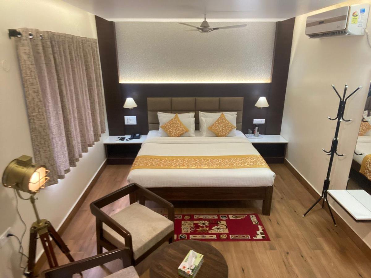 Le Shiv Executive Suite Theni Εξωτερικό φωτογραφία