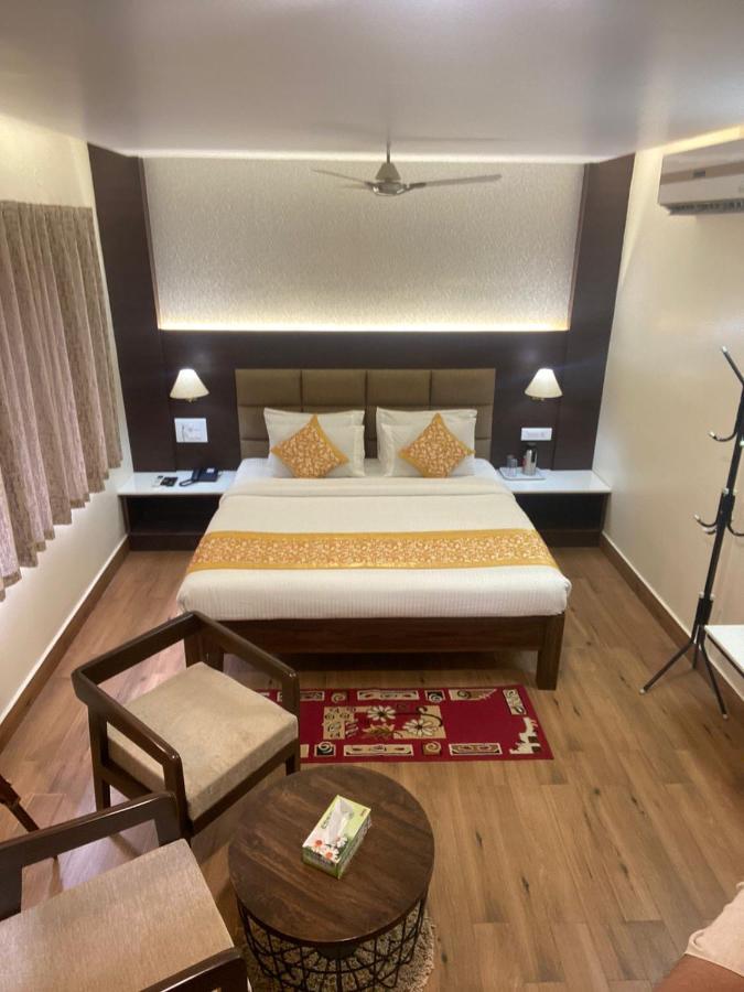 Le Shiv Executive Suite Theni Εξωτερικό φωτογραφία